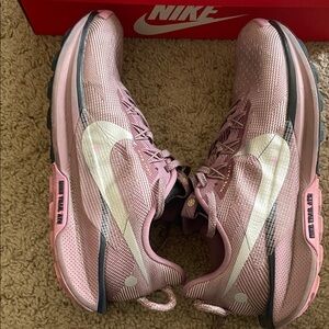 Nike Women's Pink and White Athletic Shoes